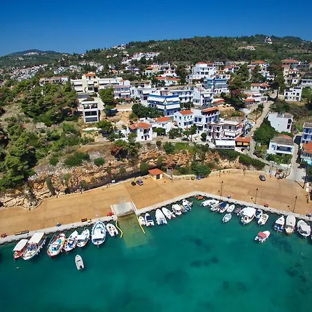 Kostas *
